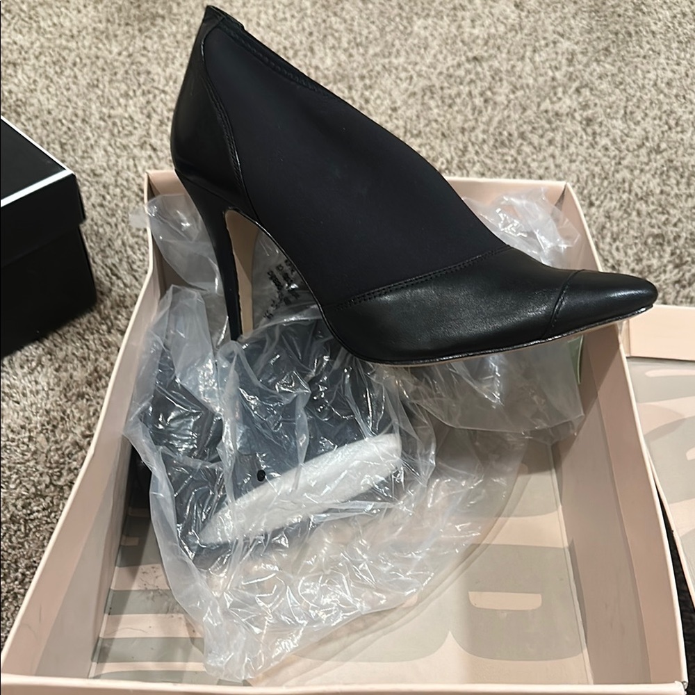 Elegant Black Stiletto Heel